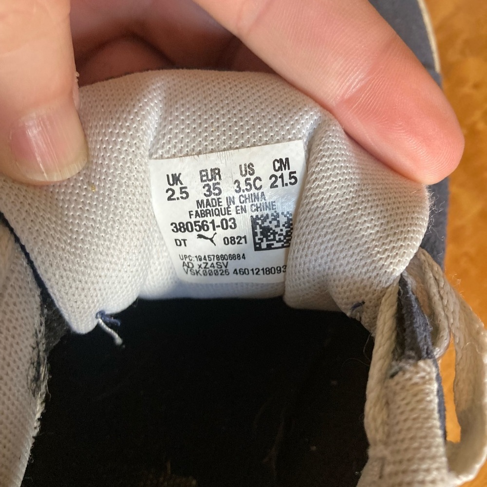 Puma Kids Navy and White Sneakers, size 3.5 and in excellent condition - Picture 2 of 3
